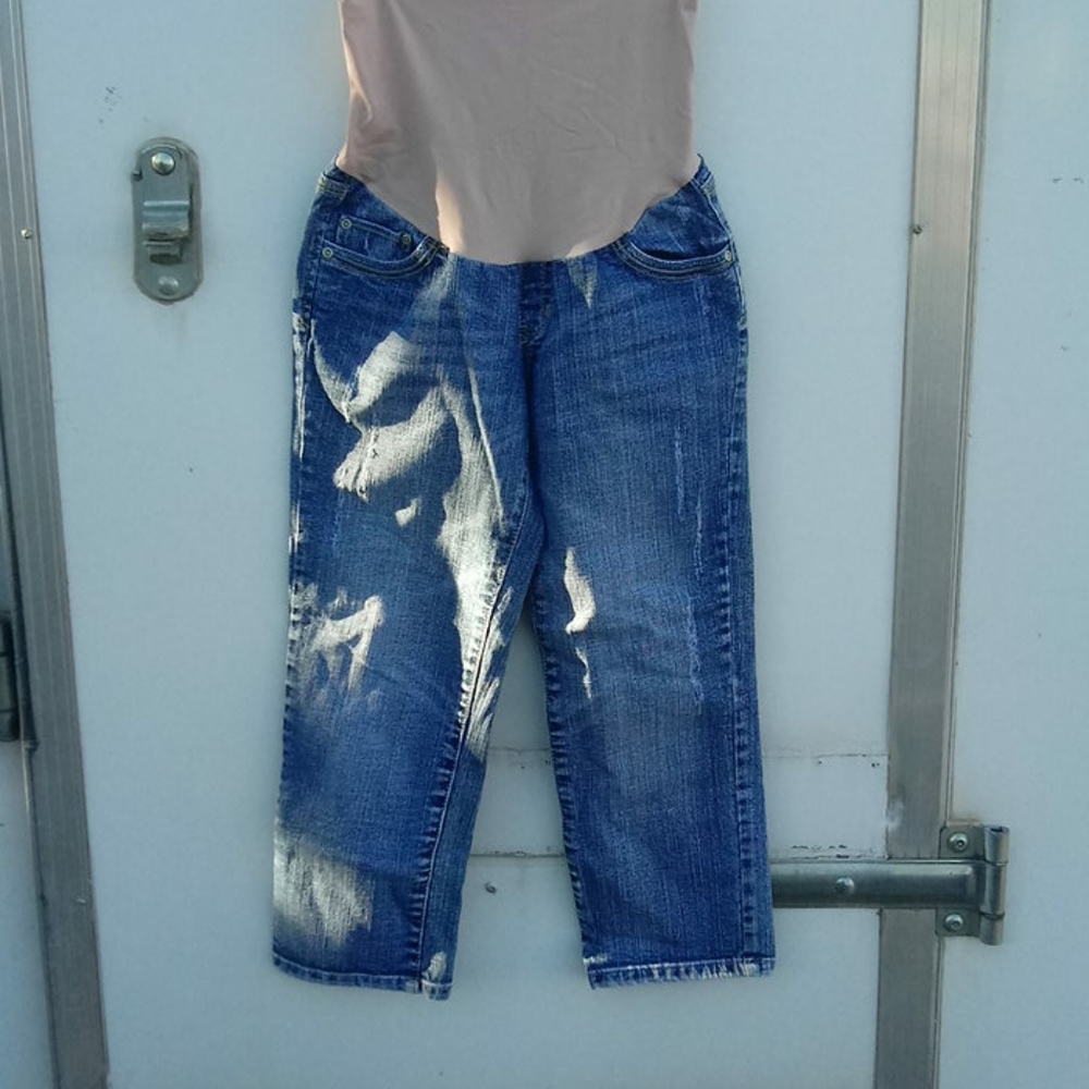 Get Used by Lexi Maternity Capri jean size Small